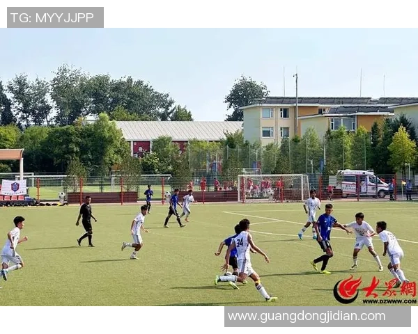 寝室足球：在小空间中点燃激情与友谊的青春竞技之旅